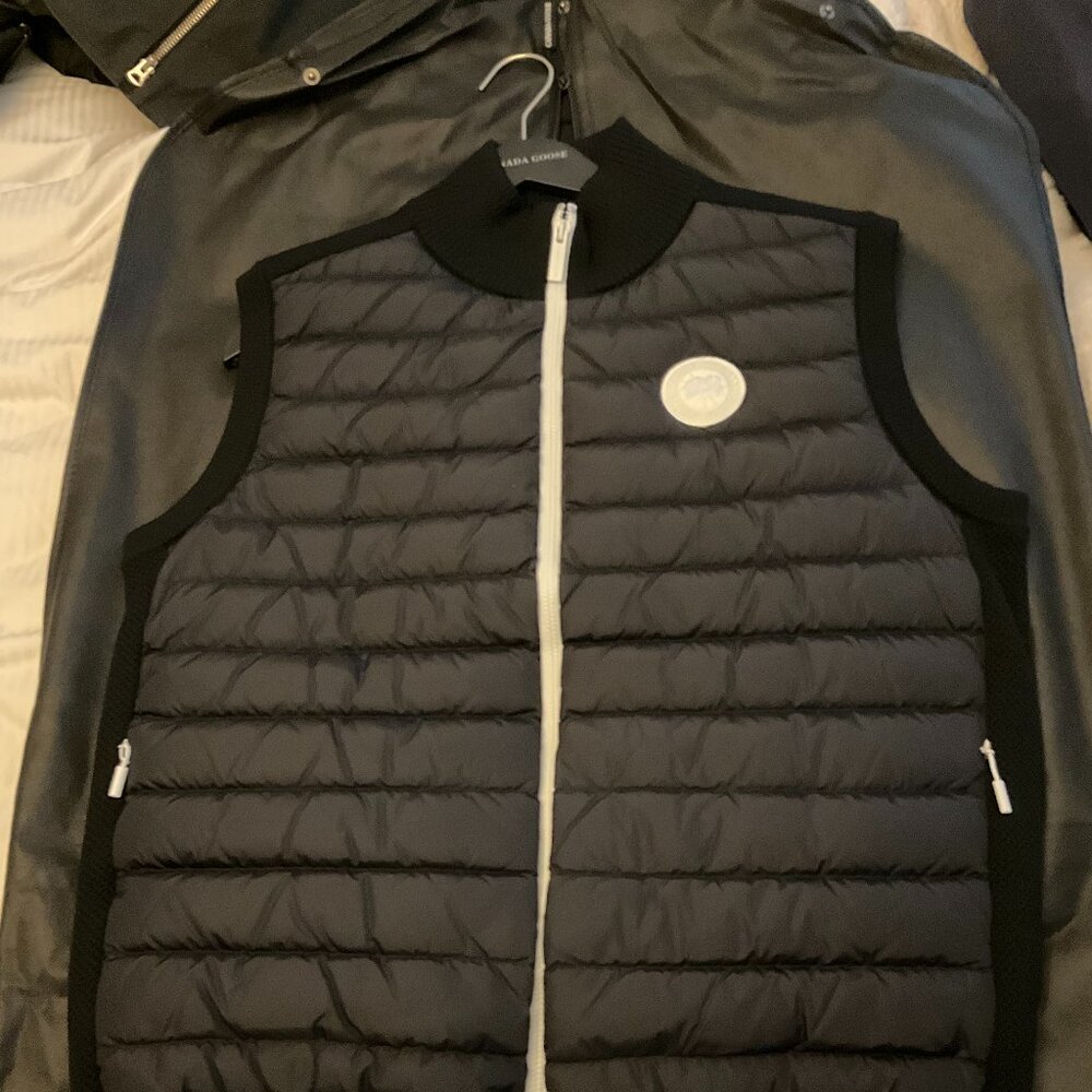 Canada Goose HyBridge® Knit Vest Contrast Trim